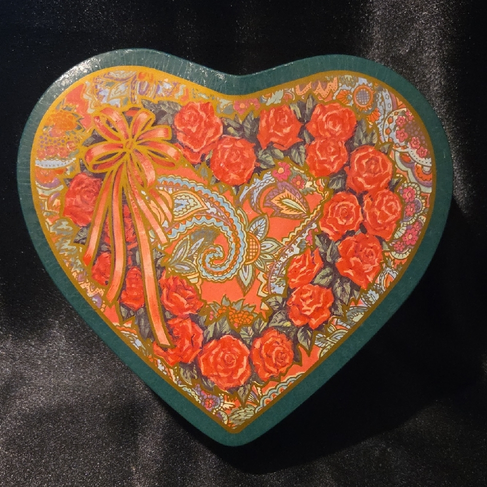 Vintage Nobal Hall Heart Metal Tin